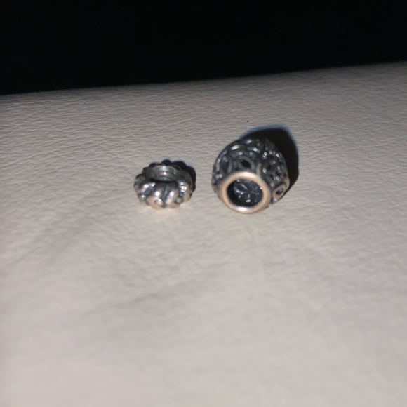 2 for 1 Pandora charms silver - Picture 3 of 4